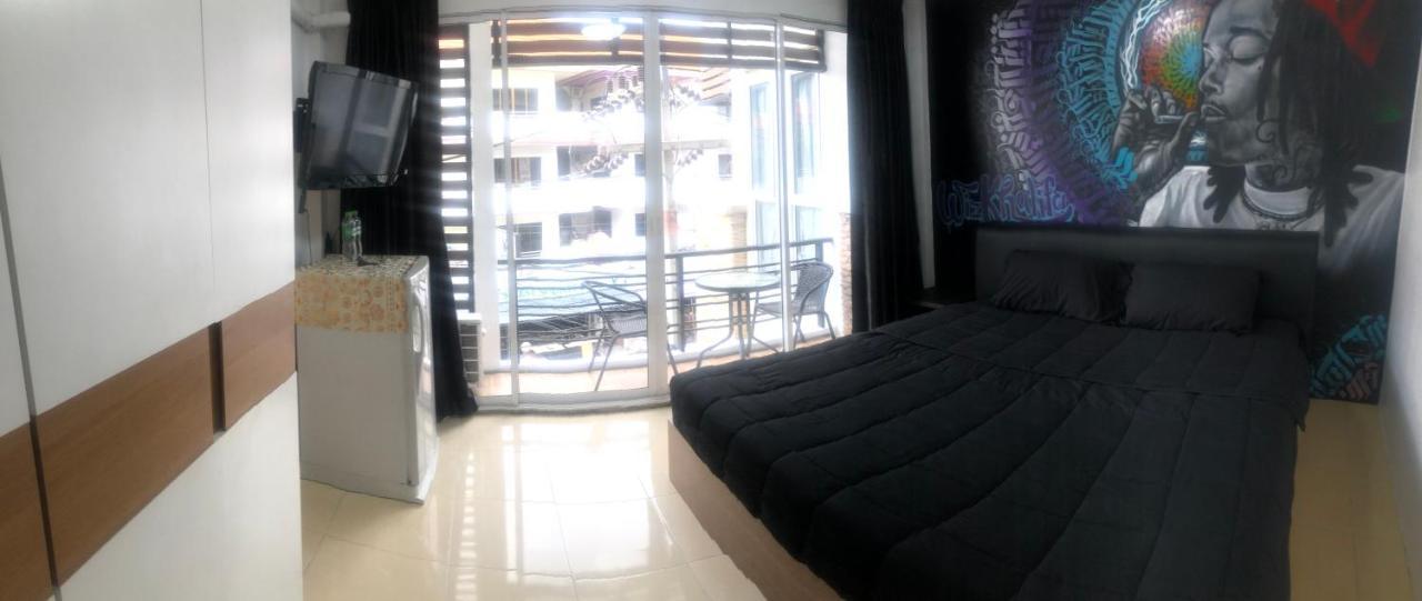 Bonkers Guesthouse Pattaya Luaran gambar
