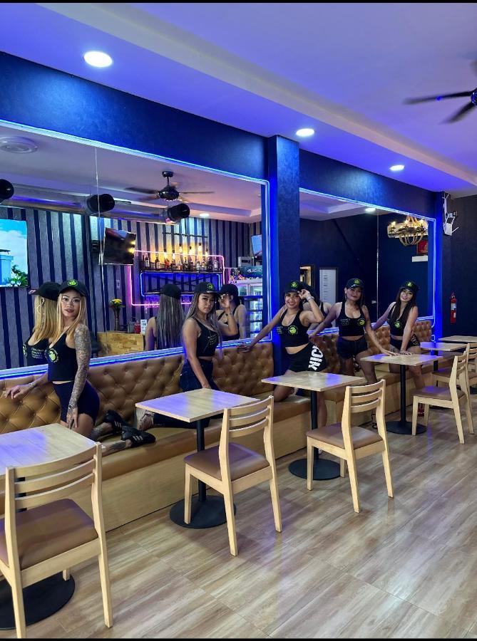 Bonkers Guesthouse Pattaya Luaran gambar